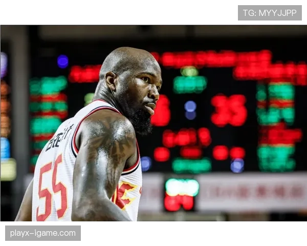 阿尔卡塞尔状态回暖，精彩射门助力球队逆转展现锋线杀手本色