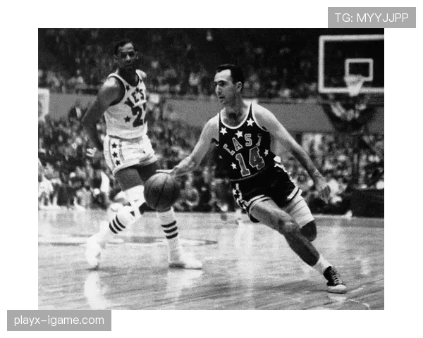 鲍勃·库西传球组织效率胜过同期控卫，提升球队攻防转换节奏