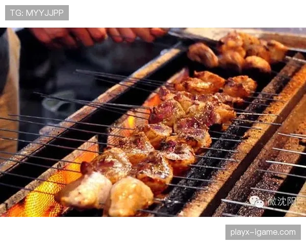 徐灿训练完直接去夜市吃十串腰子，这自律人设崩得也太快了